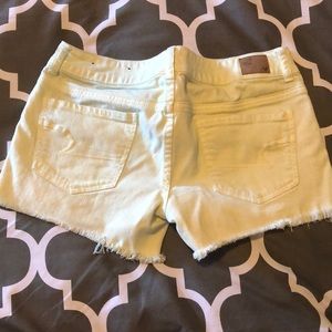 American Eagle 🦅 yellow shorts